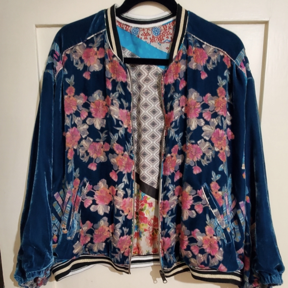 Johnny Was Zelda Reversible Silk & Velet Burnout Bomber jacket, Medium size